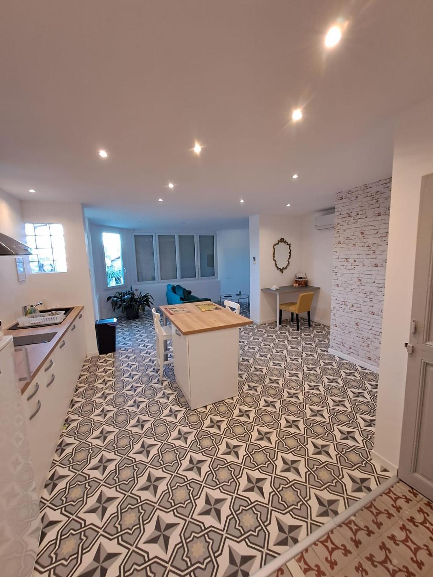 La Petite Maison Des Boettes *